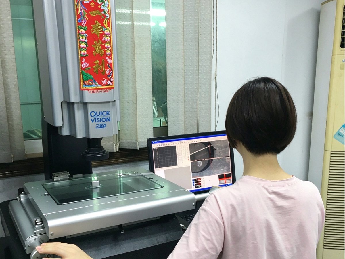 Quick Vision dimensional measurement in the QC department